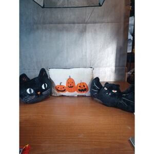 Hyde And Eek Halloween Plush Toss Pillow Lot, Bat ,Cat ,Pumpkin